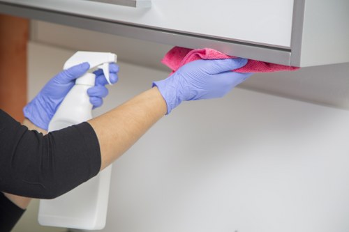 Turnover cleaning essentials for Hampstead hosts